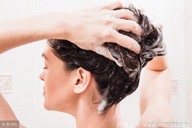 经常洗头为何头发还会出油？