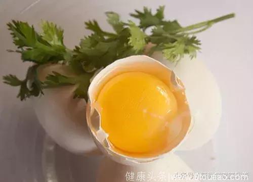 蛋黄真的不能吃？有研究已证实每周4个鸡蛋可降低糖尿病的风险！