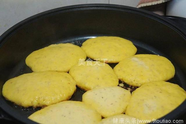 东北玉米锅烙，不用大锅也能贴饼子！