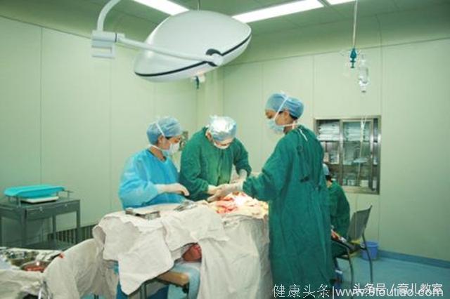 三十七岁浙江孕妇去做产检，医生检查后发现，子宫里空空如也！