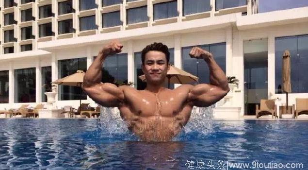 中国古典健美第一人，劲爆肌肉加帅气颜值，这才是男人最帅的样子