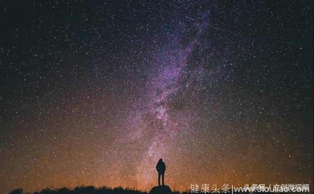心理测试：选一个最美妙的夜空，测你未来能吸引多少人才辅佐你？