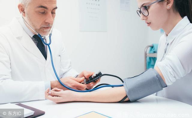 高血压患者在家如何测血压才“准”，医生说了做到这4点太简单了
