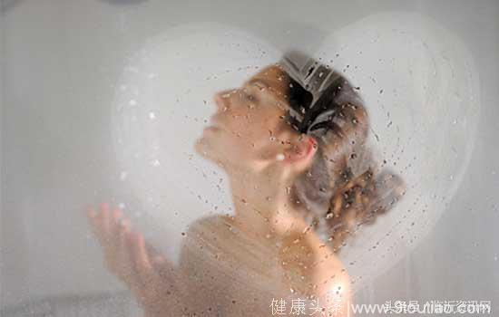 热水澡会让人失眠 尤其是这三个时间点