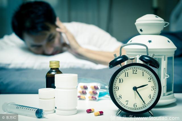警惕：睡觉时出现这4种异常，半夜2个时间醒，说明你肝出问题了!
