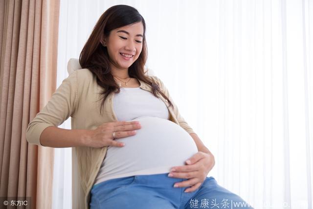 怀孕到了中晚期，建议买宽松款的孕妇裙，舒适又好看