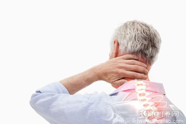 出现这几个症状，暗示你的颈椎快“退休”了！