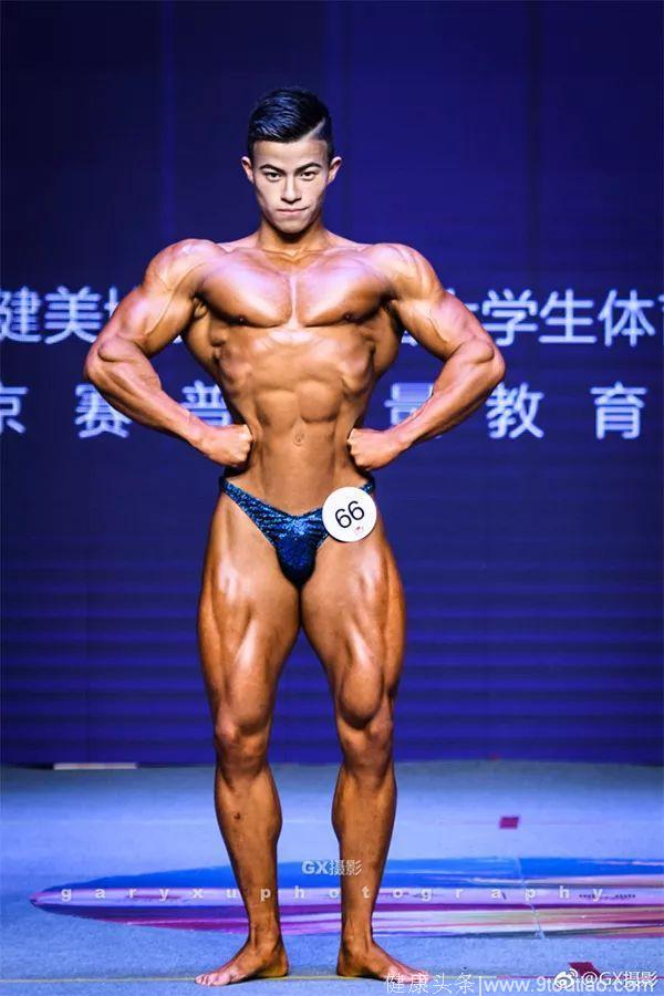 八块腹肌一身肌肉 杭州大学生拿了全国冠军
