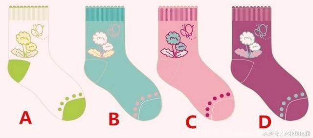 心理测试：选一只袜子？看你会交哪方面的好运！