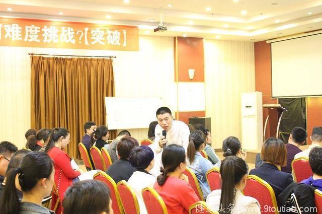铸鹰教育创始人刘爱君携导师团全国巡回分享家庭教育课程