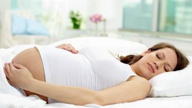 怀孕到底怎么躺才舒服，胎儿在你肚子里又是什么感受