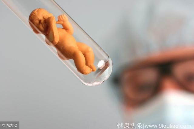 丈夫去世，冻存的胚胎能否移植回妻子的子宫