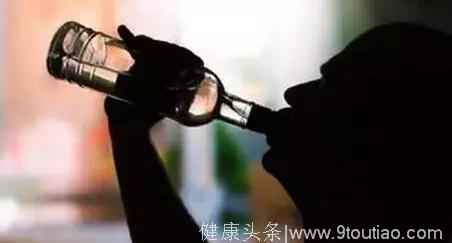 饮酒会减少口腔中的乳酸菌，增加疾病风险