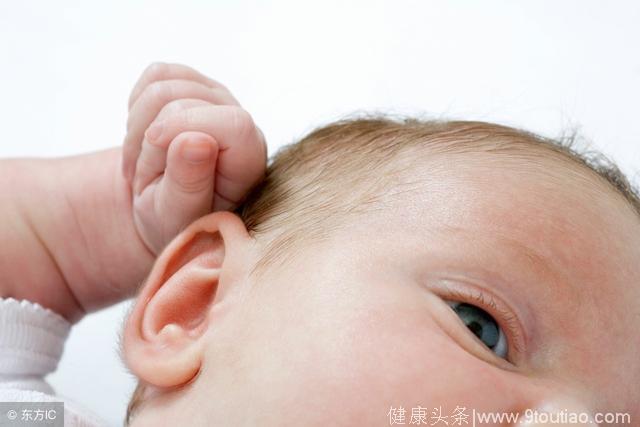 儿童中耳炎用药的注意点，简单几步给孩子滴耳