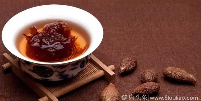 「食疗药膳」这个茶简单易做、甘润可口，咽痛音哑、肺热咳嗽者尤宜！