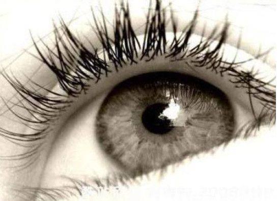 心理测试：4只眼睛，哪只最忧郁？测你心累的根源是什么！