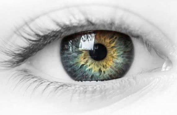 心理测试：4只眼睛，哪只最忧郁？测你心累的根源是什么！