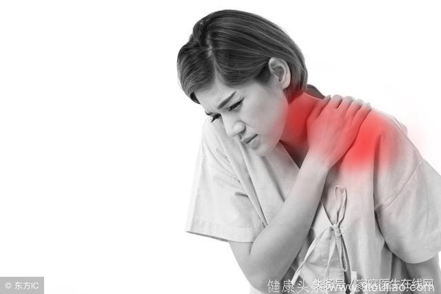 肩膀疼痛为什么会是肝癌？其实这3个“迹象”，都可能是肝癌
