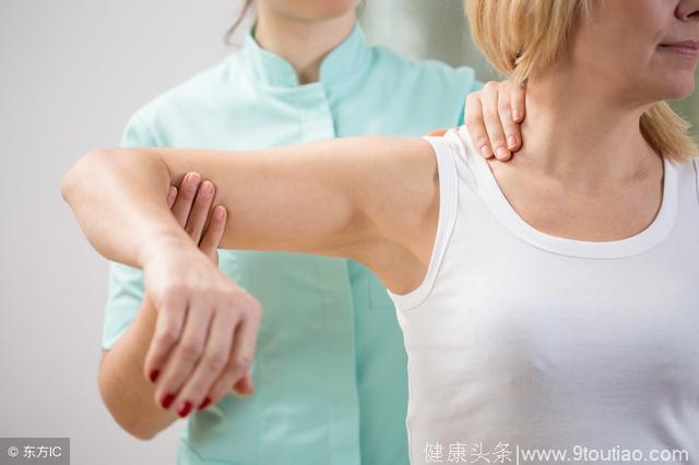 为什么50岁左右的人易发肩周炎？肩周炎犯了该怎么办？