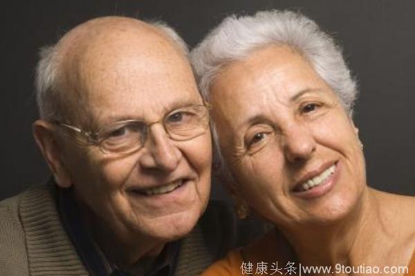 心理测试：哪对老夫妻最相爱？测你老年家庭地位处于哪个高度！