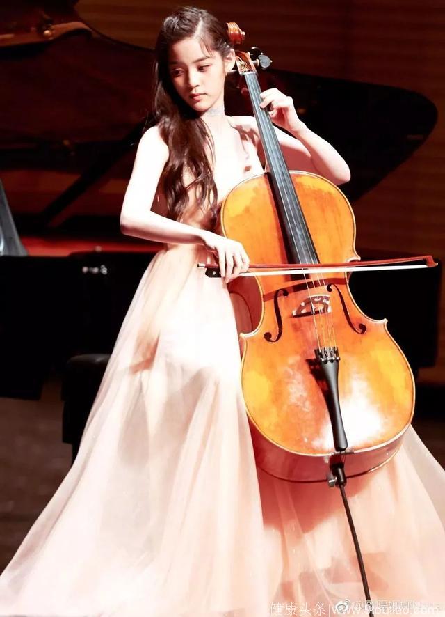 欧阳娜娜入学伯克利音乐学院 一个被演戏耽搁的著名大提琴手