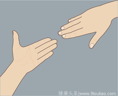 心理学家：这4种伸手方式，暴露了你的性格！