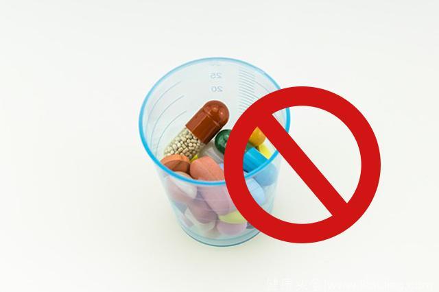 每天有125 名儿童因药物中毒死亡！美国儿科学会提醒：药物的副作用，父母应该知道