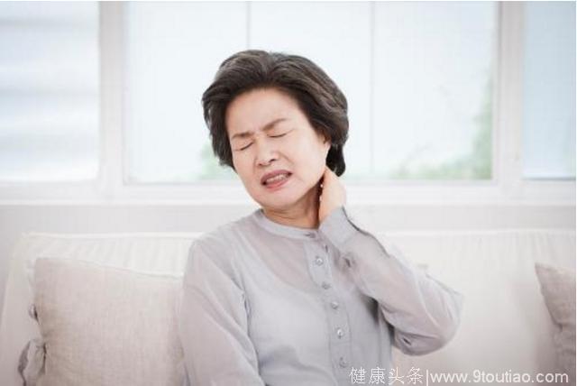 什么是颈椎病？出现这些症状，说明你的颈椎有问题！