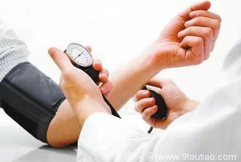 高血压会变低血压，帕金森病患者一定要多测测血压！