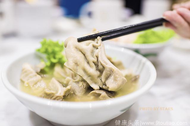 三伏天这碗汤，赶走全年湿气！风靡世界的新加坡肉骨茶来上海啦！
