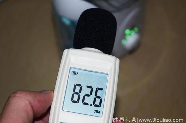 冲牙器没那么可怕，可替代牙线、自带杀菌功能的心诺X809家用洁牙器