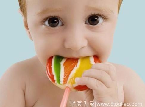儿童容易患蛀牙，爸妈们总拿吃糖说事儿，其实还有这些潜在原因！