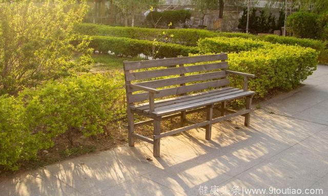 心理学：你想坐哪个公园长椅？测和你走到最后的人是不是你喜欢的