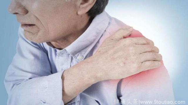 动不动就酸痛是肩周炎？3个方法检测肩膀健康，保养肩膀谨记三字