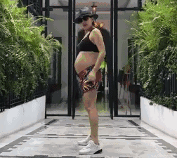 谁是最强孕妇？陈意涵挺着5个月孕肚跑5公里，她临盆前还是马甲线