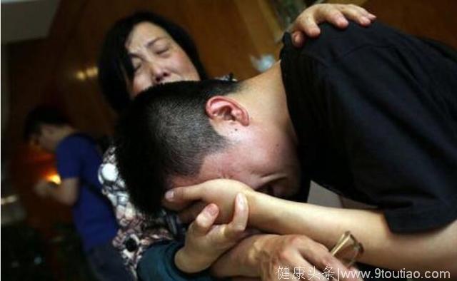 18岁女孩子宫被“撑破”身亡，送往医院检查后，一家人哭成泪人