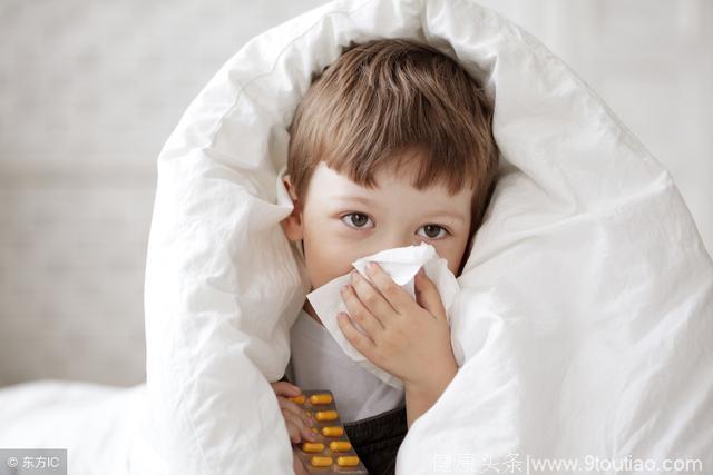 不停打喷嚏，感冒了？不，你有可能是鼻炎，2个小方法赶走鼻炎！