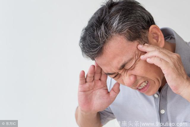 为什么鼻炎变成了鼻咽癌？医生说：不该忽视这个小症状！