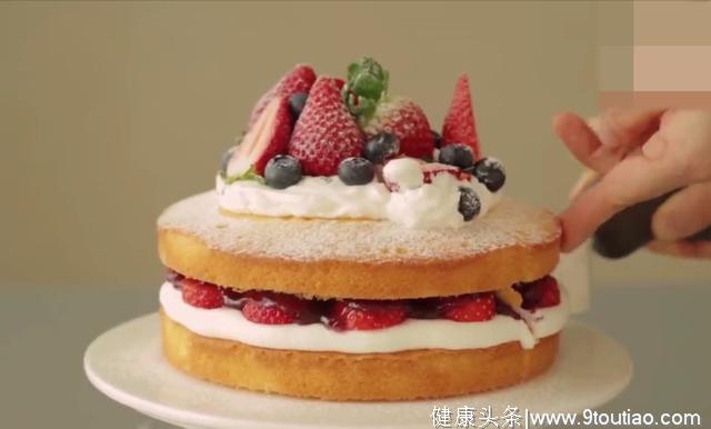 「烘焙教程」维多利亚海绵蛋糕食谱，用料就是丰富，蛋糕就是松软