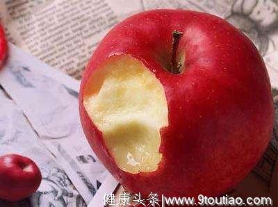 怎样吃苹果最养生？营养师：很多人第一口就吃错了，难怪营养没了