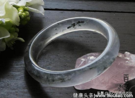 心理测试：4个玉镯，你会选择哪个送人？秒测你婚后的婆媳关系？