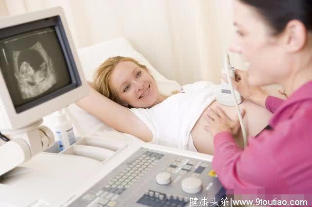 怀孕期间，孕妈产检时，若两项检查顺利通过，或许可以安心养胎了