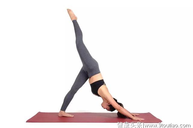这12个瑜伽动作，让你的大腿和臀部更有型！