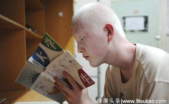 长白头发的人，不易得癌症，这是真的吗？听听医生怎么说