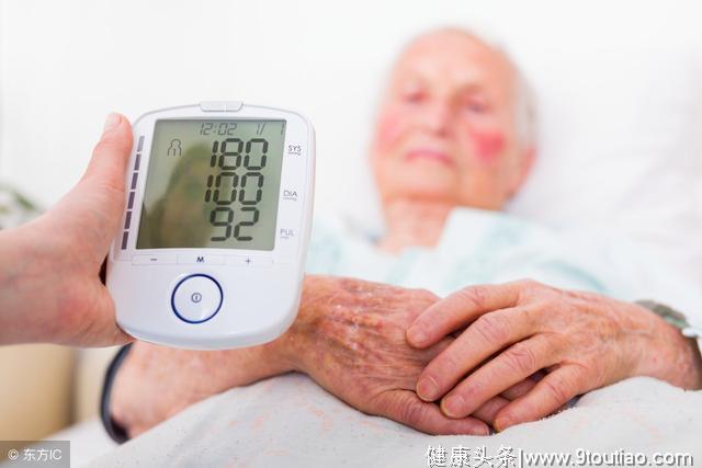 老人高血压必须用药？德国发现80岁以上高血压的死亡风险低61%！