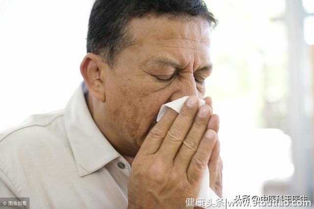 以下情形常常让他们感到困惑，究竟怎么区分过敏性鼻炎与感冒呢？
