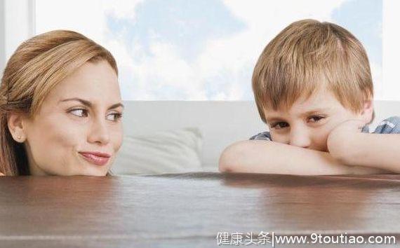 心理学家：当孩子有三种表现时，家长正在培养一个没教养的孩子