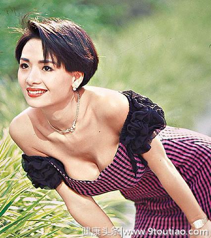 她被誉为香港最性感的女星, 为乳房买下200万保险。