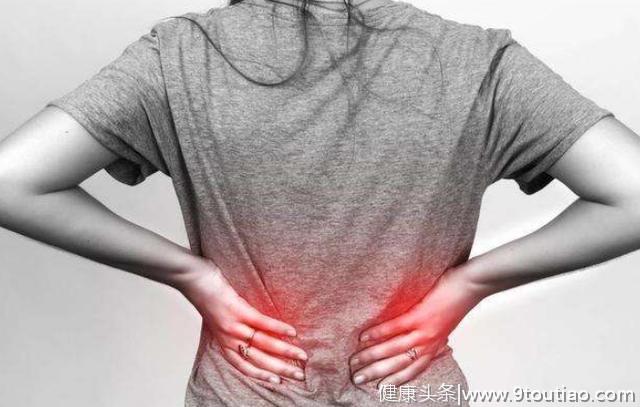 女性腰疼要警惕，可能患上这些疾病！简单4招，缓解腰痛！