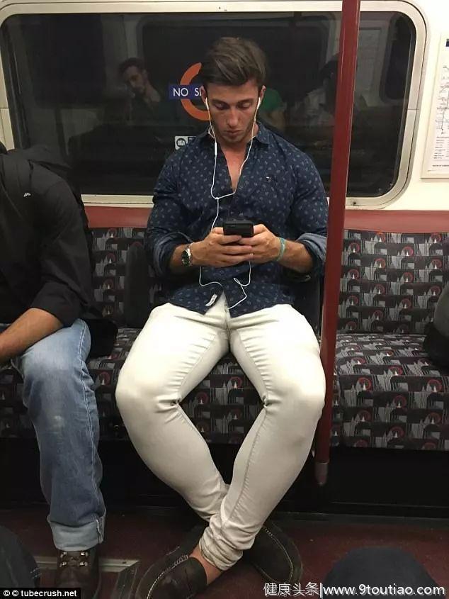 肌肉男在地铁上被妹子偷拍腿！男人不练腿，迟早要后悔？